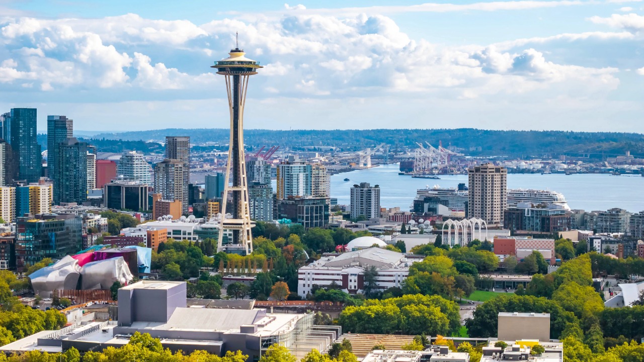 wo people died and five others suffered injuries in a shooting Sunday evening at the Bite of Seattle event. Harborview Medical Center received four patients, including a 2-year-old boy, a 23-year-old man, a 39-year-old woman and another adult woman.