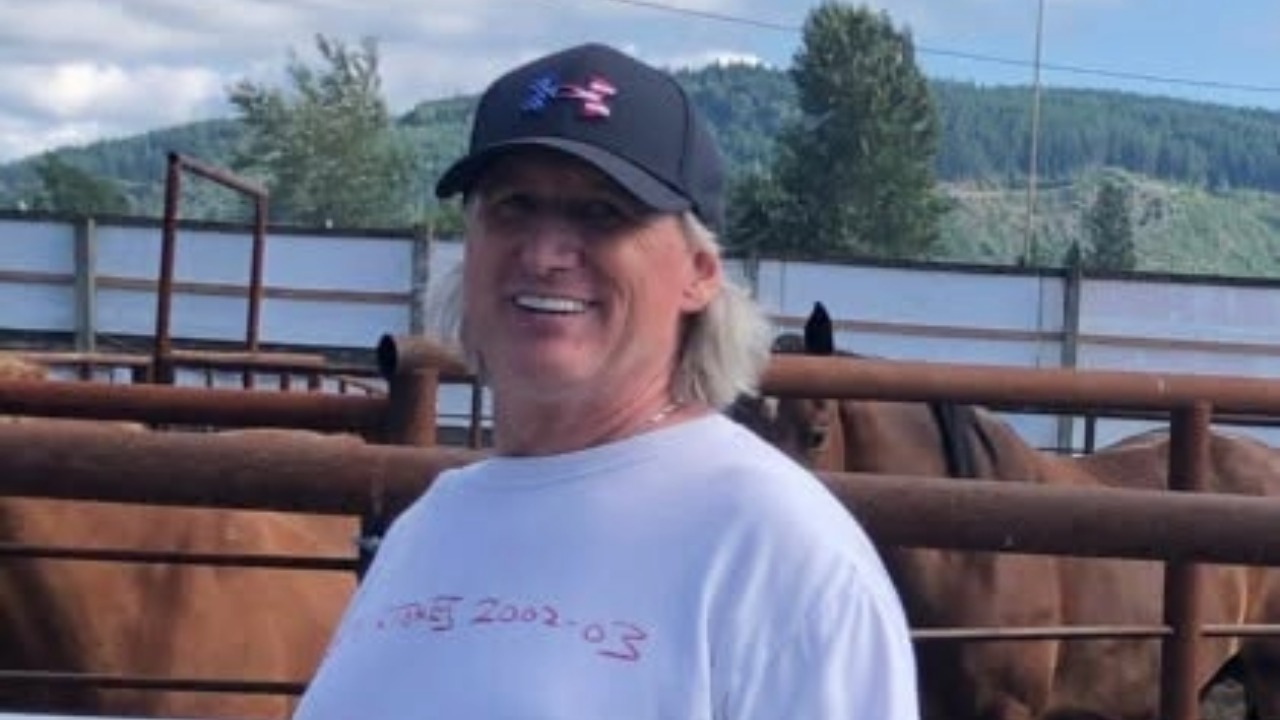 Deputies describe missing man James Harris as 6-foot-4 and 198 pounds. He was last seen wearing a black motorcycle jacket, blue jeans, and a camo beanie. The sheriff's office asks anyone who sees him or has information to call 911.