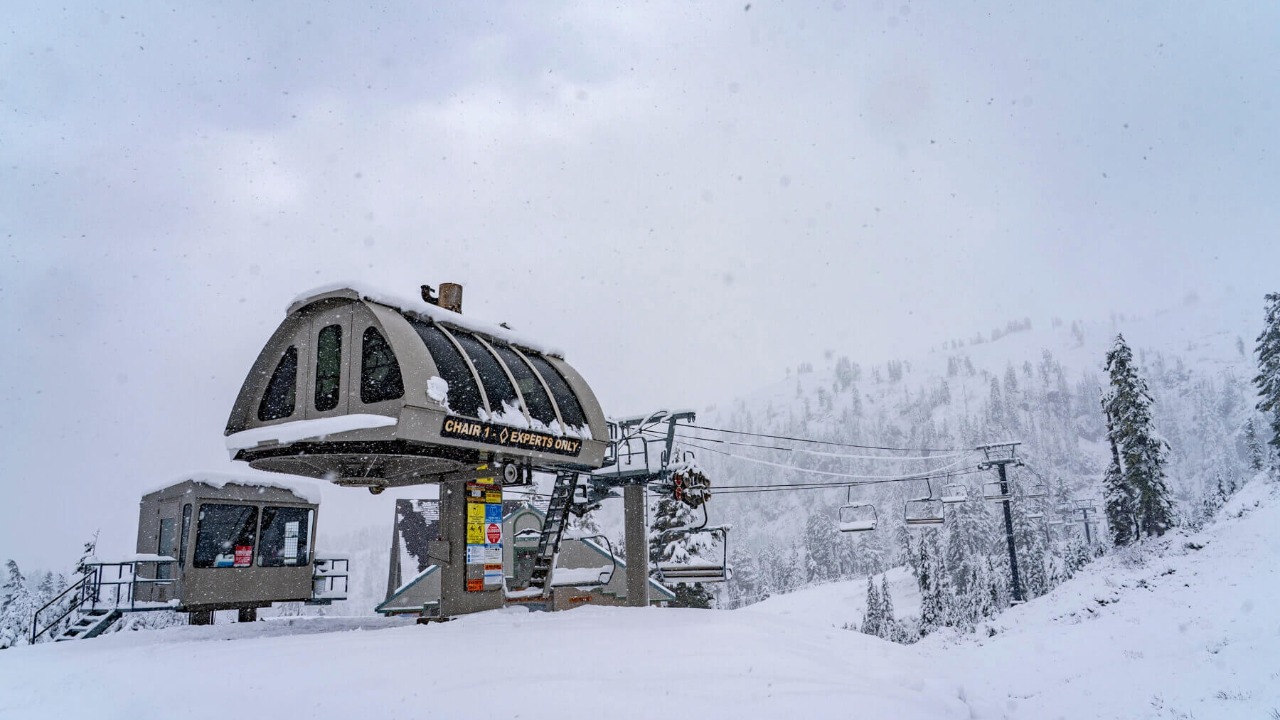 Yeager’s Ski Shop Opens as Early Snow Falls at Mt. Baker - PNW Daily